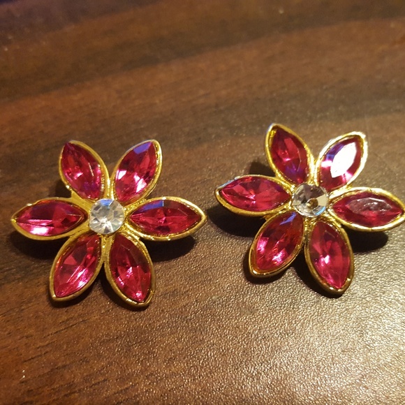 2 Vintage Glass Flower Buttons - Picture 2 of 5